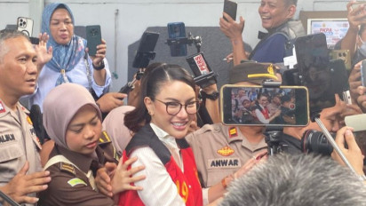 Hadiri Sidang Eksepsi, Nikita Mirzani Diborgol Petugas