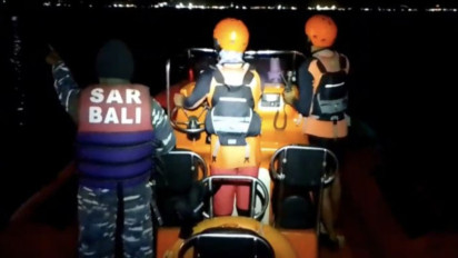 Basarnas Bali Bantu Cari Penumpang Kapal Tenggelam di Selat Bali