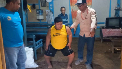 Gegara Tak Ada yang Mengantar, Bocah Obesitas Asal Tuban Batal Berangkat ke Rumah Sakit di Surabaya