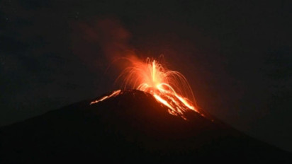 Badan Geologi Naikkan Status Gunung Ili Lewotolok ke Siaga