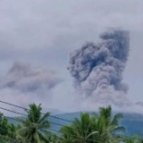 Gunung Dukono di Malut Jembali Erupsi Semburkan Abu Setinggi 1,1 km