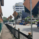 Diduga Lecehkan Wanita di Stasiun Cikini, Seorang Pria Mendapat  Salam Olahraga  dari Warga