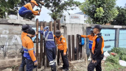 Tembok Bolong Jatinegara Tak Hanya Jadi Tempat Mangkal Wanita Malam, Para Pemuda Ketahuan Polisi Melakukan...