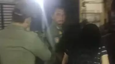 Satpol PP mengamankan Wanita Malam di area Tembok Bolong Jatinegara.