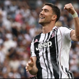 Ambisi Nekat AC Milan! Bidik Robert Lewandowski hingga Dusan Vlahovic demi Lini Depan Mematikan