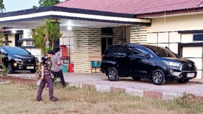 KPK Angkut Dua Koper Berisi Berkas dari Kantor Dinas PUPR Padangsidempuan