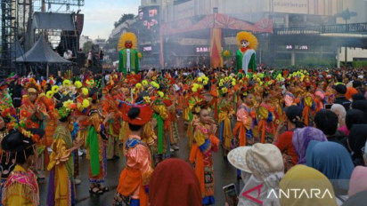 Ketika Ribuan Pesilat dan Penari Meriahkan Hari Bebas Kendaraan Bermotor