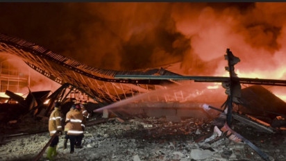 Diduga Arus Pendek Listrik, Pabrik Sepatu PT Dwi Prima Sentosa di Ngawi Terbakar