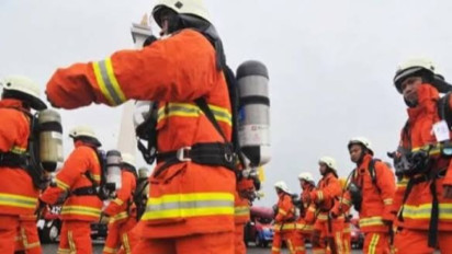 Mendadak Debt Collector Minta Tolong ke Damkar Kabupaten Bekasi, Awal Laporan Temuan Ular Nyatanya....