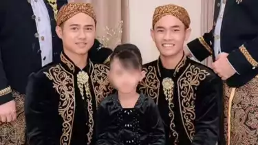 Viral Pasangan Sejenis Chiko dan Wiran Gelar Foto Pernikahan Adat Jawa, Netizen Murka Soroti Nasib Anak