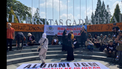 Gelar Aksi di Boulevard UGM, Relagama Bergerak Desak Pimpinan Kampus Transparan Buktikan Keaslian Ijazah Jokowi ke Publik