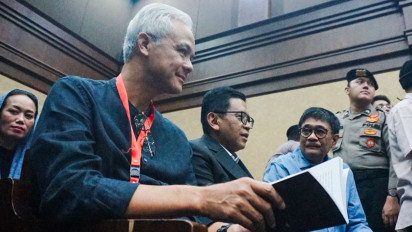 Ganjar Pranowo hingga Djarot Hadiri Sidang Hasto, Elite PDIP Padati PN Tipikor