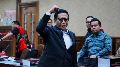 Hasto Sebut Kasusnya Bermuatan Politik, Singgung Pemecatan Jokowi Hingga Bobby Nasution