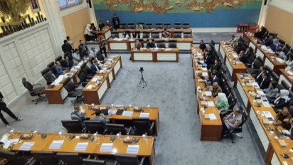 Pasar Karbon Mandek, DPR Dorong Pembentukan Kementerian Perubahan Iklim