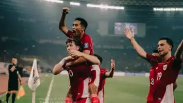 Para pemain Timnas Indonesia saat merayakan gol.