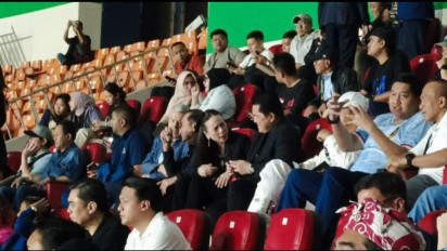 Momen Keakraban Erick Thohir dengan Ketua PSSI-nya Thailand Madam Pang saat Asik Nonton Final Piala Presiden 2025