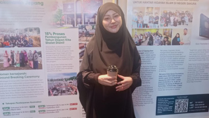 Baru juga Jadi Mualaf, Tak Disangka Rae Lil Black akan Getol Menjalankan Program Wakaf Al-Quran di Jepang