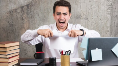 Ramalan Zodiak Paling Sial Hari Ini, Waspada Tingkat Emosional hingga Keuangan Bisa...