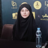 Masih Ingat Nuray Istiqbal? Perjalanan Spiritual Mantan Bintang Film Dewasa yang Kini Menjadi Mualaf