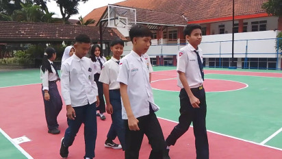 Hari Pertama Sekolah, Siswa Sekolah Rakyat Menengah Atas 22 Malang Ikuti Tes Kesehatan dan MPLS