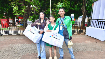 Bantuan Perlengkapan Sekolah untuk Anak Ojek, Pertamina Berdayakan Produk Lokal 