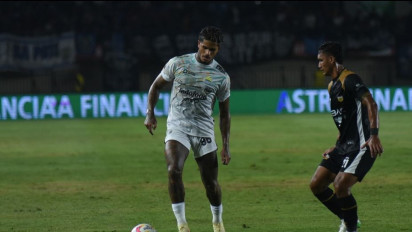 Striker Persib Minim Gol, Bojan Hodak Tak Ragu Pasang Badan untuk Ramon Tanque dan Andrew Jung