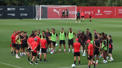 Gebrakan Mengejutkan Allegri: Pertahankan 'The Next Pirlo' Berusia 17 Tahun di Skuad Utama AC Milan Musim Depan