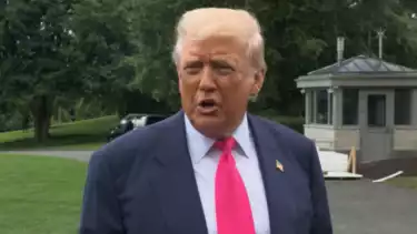 Presiden AS Donald Trump saat mengumumkan hasil kesepakatan tarif dengan Indonesia, Rabu (16/7/2025).