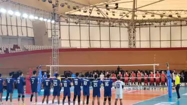 Pertandingan Kamboja (biru) Vs Vietnam (merah) di hari pertama leg kedua SEA V League 2025 di Velodrome pada Rabu (16/7/2025) sore WIB.