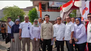 Penyaluran BSU di Tangerang, tepatnya di Kantorpos KCU Tangerang disaksikan langsung oleh Wakil Presiden Republik Indonesia Gibran Rakabuming Raka.