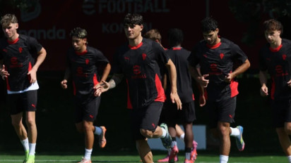 AC Milan Masih Mencari Bek Kanan Baru, Dua Nama Tak Terduga Tiba-Tiba Muncul dalam Daftar Belanja Rossoneri