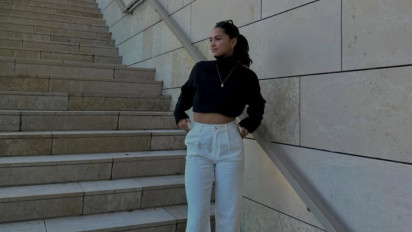 5 Potret Cantik Estella Loupatty, Sosok Dibalik Gacornya Jens Raven saat Timnas Indonesia U-23 Hadapi Brunei Darussalam