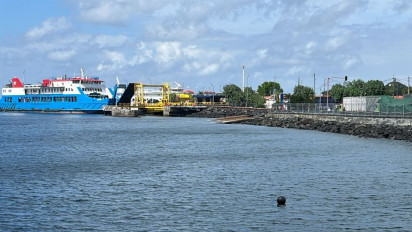 Urai Antrean Parah, ASDP dan KSOP Izinkan 4 Kapal Eks LCT Beroperasi dengan Syarat Ketat