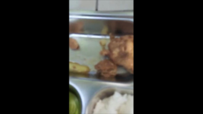 Viral! Belatung Muncul dari Ayam Bakar Menu MBG di SMK Tambakboyo, Tuban