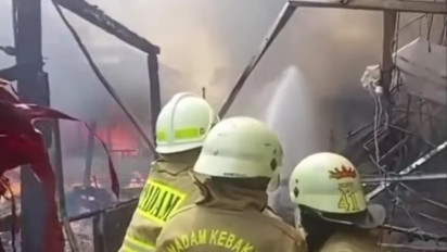 Puluhan Rumah Kebakaran di Kebayoran Lama, Ketua RW dan RT Alami Luka