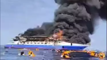 TNI AL Pastikan Seluruh Penumpang KM Barcelona Telah Dievakuasi, 3 Meninggal Dunia