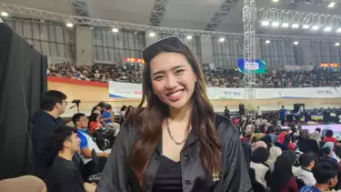 Yolla Yuliana Menyaksikan Langsung SEA V League 2025 di Jakarta International Velodrome