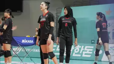 Megawati Hangestri dan Giovanna Milana saat main di Red Sparks