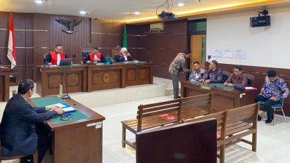 Gugat UGM Soal Dugaan Ijazah Palsu Jokowi, Penggugat Serahkan 23 Alat Bukti di Persidangan