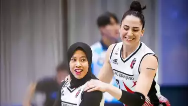 Megawati Hangestri dan Giovanna Milana saat main di Red Sparks