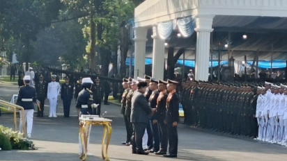 Prabowo Sematkan Adhi Makayasa kepada 8 Perwira Terbaik TNI/Polri, Ini Daftarnya