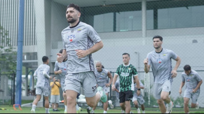 Dari Lawan Jadi Kawan, Kapten Persib Bandung Tutup Rapat Rivalitas dengan Pemain Timnas Irak 