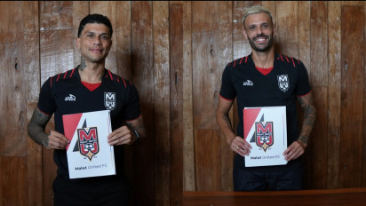 Bek Terbaik Liga 1 2024-2025 Belum Gabung, Duo Juru Gedor Eks Persib Resmi Diperkenalkan Malut United