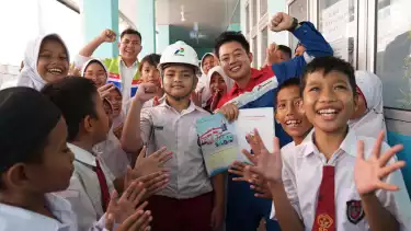 Hari Anak Nasional 2025, Pertamina Nyalakan Masa Depan Anak Indonesia Melalui Inovasi dan Edukasi.