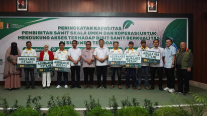 Dukung Produktivitas Petani Sawit, HIPMI Sultra dan SPKS Beri Asuransi Perlindungan