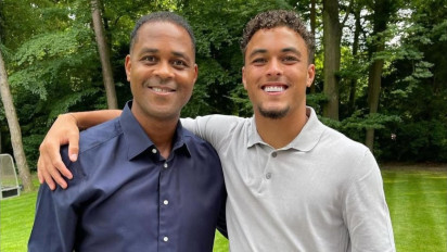 Kluivert Dikabarkan Selangkah Lagi Gabung Lyon, Kontrak hingga 2030