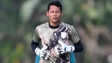Mantan kiper didikan Shin Tae-yong di Timnas Indonesia, Syahrul Trisna Fadilah di Borneo FC