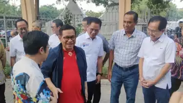 Gubernur DKI Jakarta Pramono Anung Wibowo saat ditemui dalam acara peresmian halte Transjakarta rute Ancol - Blok M di kawasan Ancol, Jakarta Utara, Sabtu (26/7/2025).