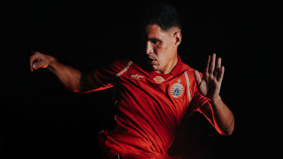 Bertema Century of Glory, Jersey Baru Persija Jakarta Bawa The Jakmania Terbang Berkeliling JIS