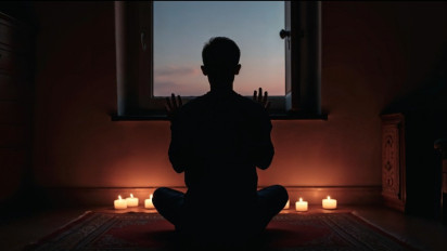 Lagi Shalat Subuh Ternyata Imam Tak Pakai Qunut, Makmum Harus Bagaimana? Ternyata Seharusnya...